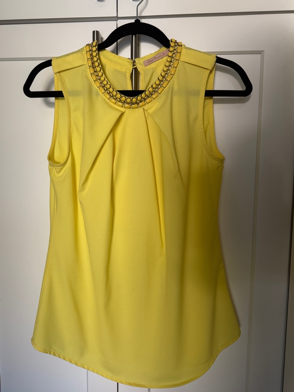 Gibson Latimer Beaded-Neck Yellow Sleeveless Camisole